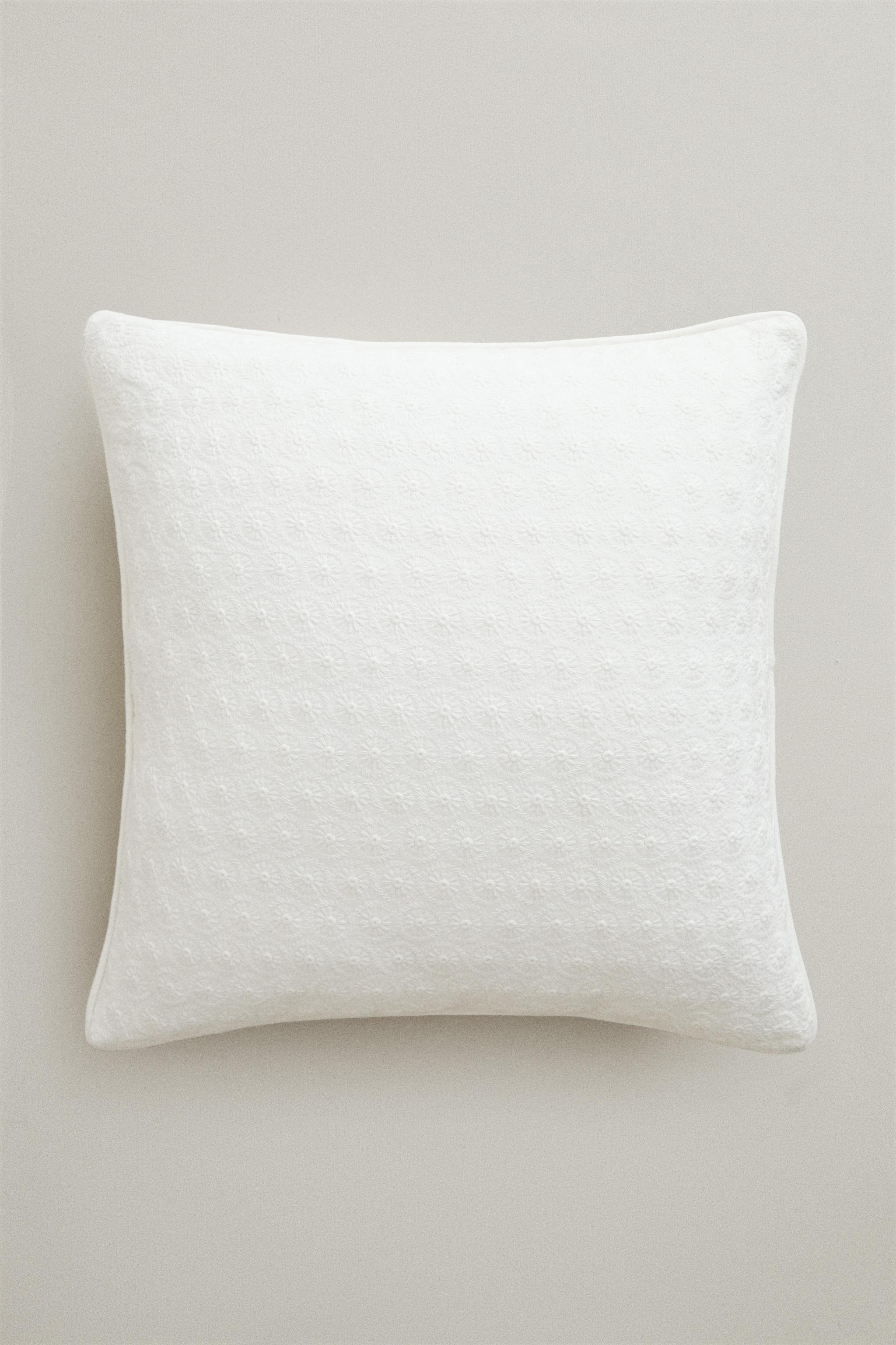 HOUSSE DE COUSSIN FLEURS BRODÉES